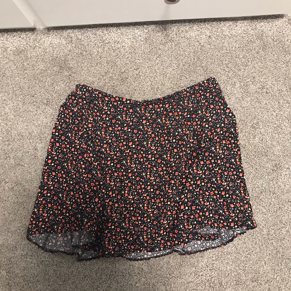 NWOT american eagle skirt!!